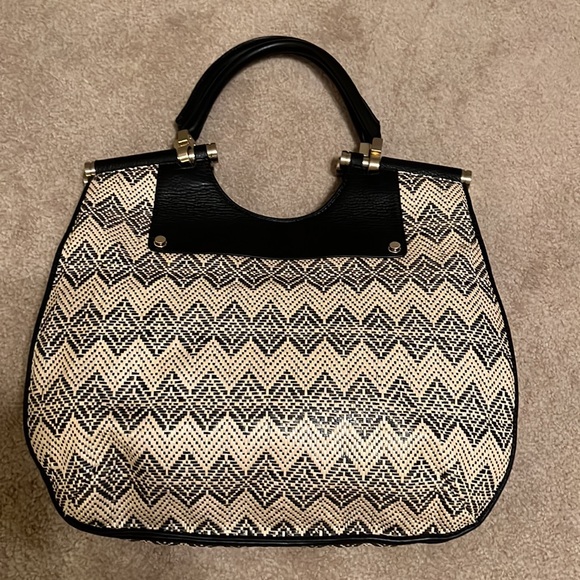 Banana Republic Authentic Woven bag with Leather and antique gold hardware. - Picture 2 of 5